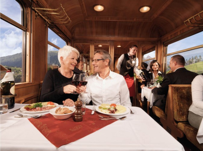 4_Gourmino_RHB_Speisewaggon__Schoene Aussichten Touristik_2